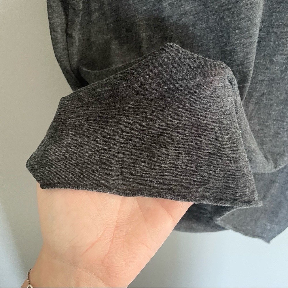 FREE PEOPLE | Grey V-neck Relaxed Fit Casual T-shirt | Size XS | Light Fabric - Picture 9 of 13